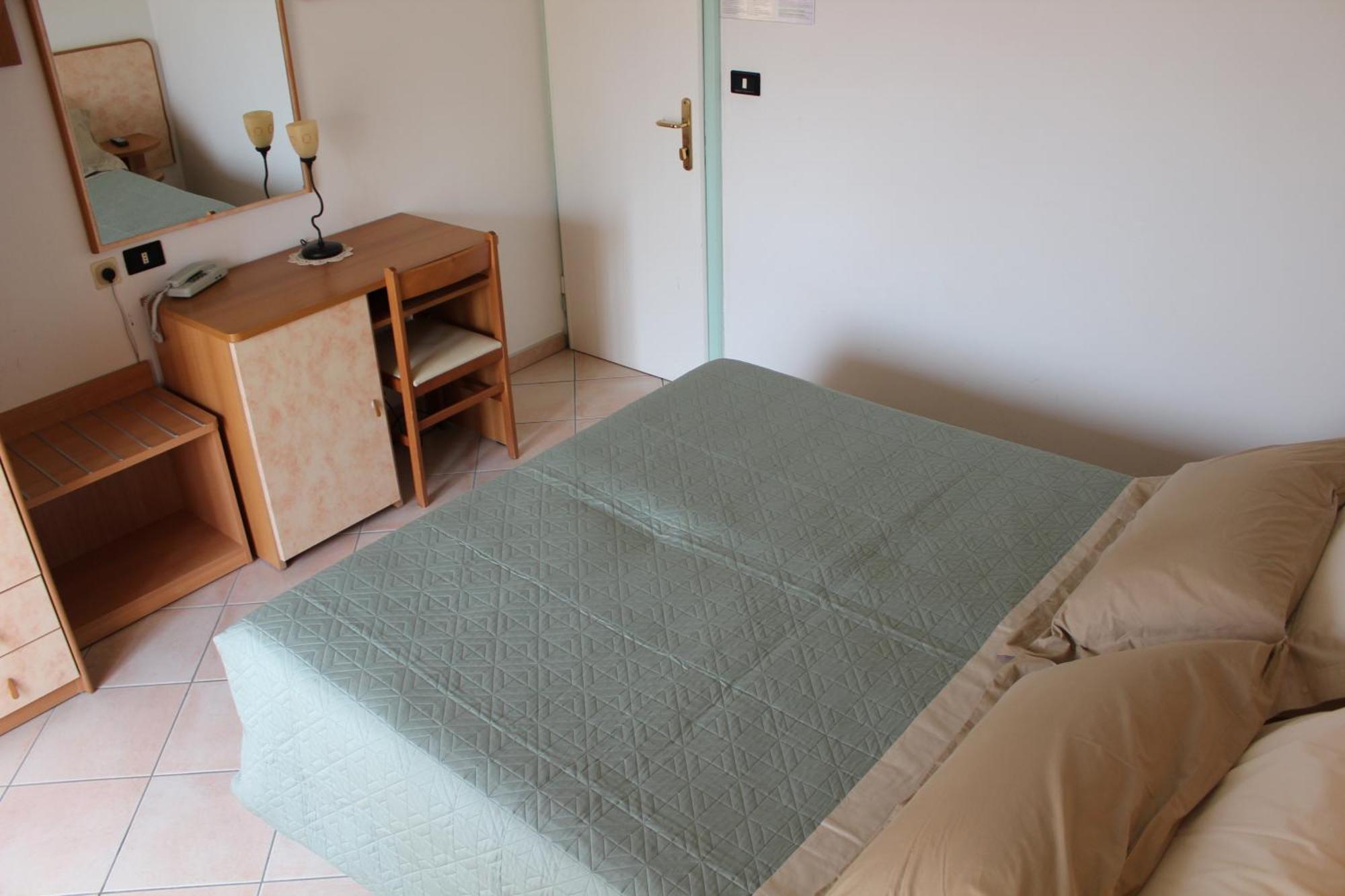 Hotel Verdemare Rimini Rum bild