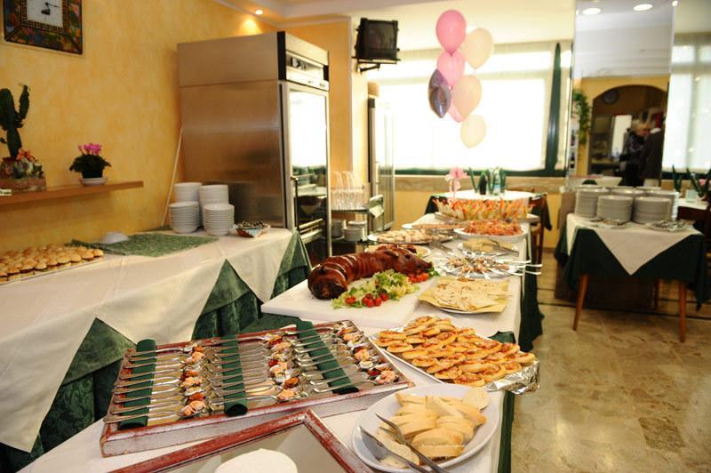 Hotel Verdemare Rimini Exteriör bild