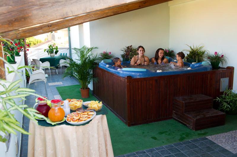 Hotel Verdemare Rimini Exteriör bild