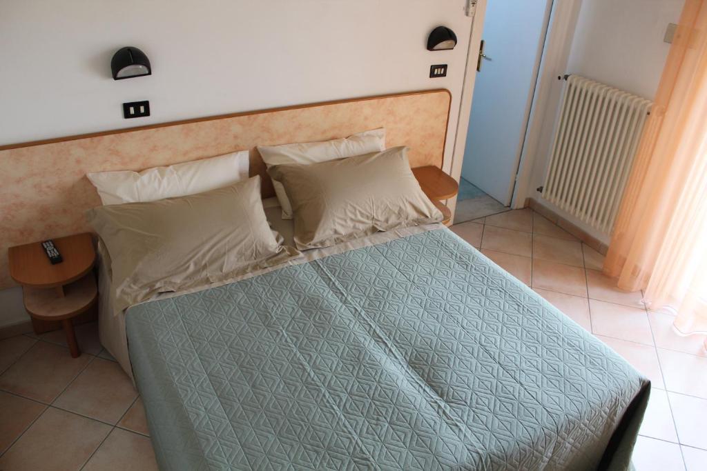 Hotel Verdemare Rimini Rum bild